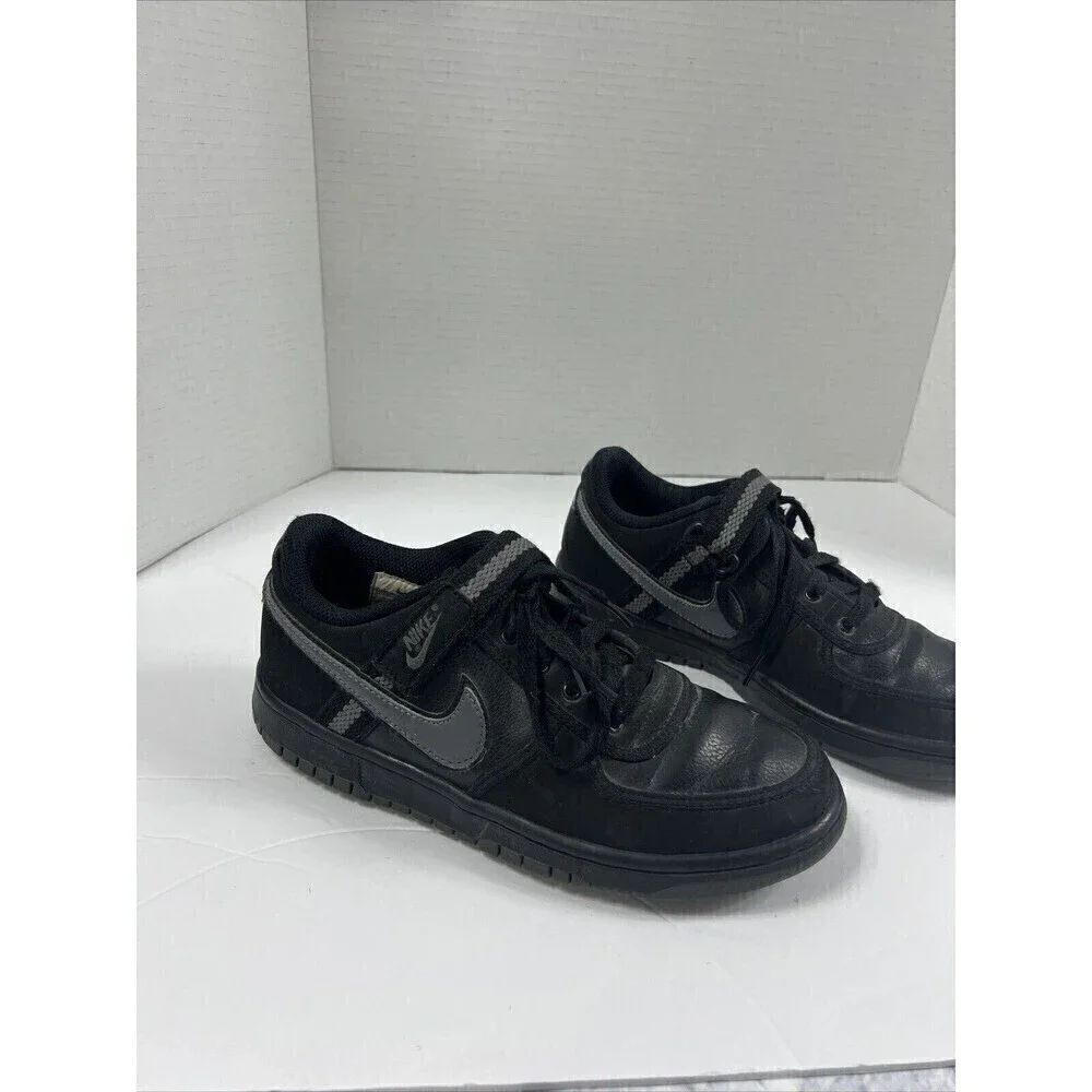 314675-013 Nike Vandal Low Size 5Y Black Nike Low Sneakers